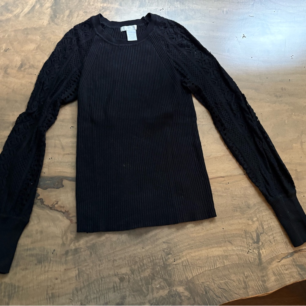 Design History Black Textured Lace Sleeve Top